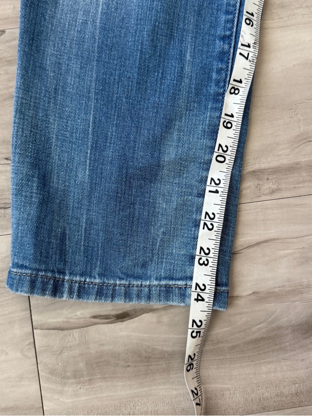 Calvin Klein Jeans Boyfriend Fit Light Wash Relaxed Denim Jeans Women’s Size 6 - Picture 8 of 9